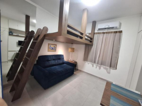 Apartamento Moderno à 70 m da Praia do Embaré ! Vista lateral ,Ar condicionado ,Wi-Fi ,Pet friendly!